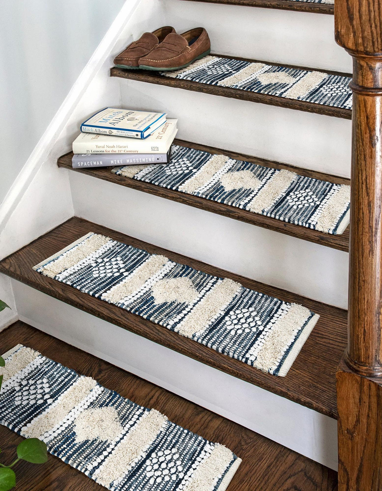 0' 9 x 2' 6 Hand Woven Cotton Ivory Chindi Stair Tread Rug