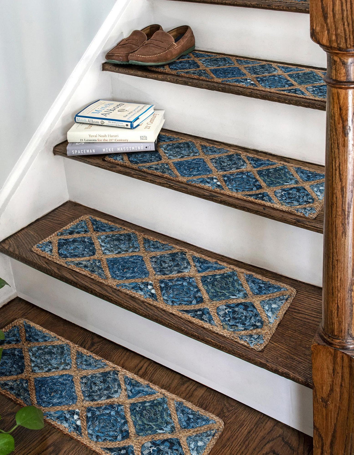 0' 9 x 2' 6 Hand Braided Jute Stair Rug, Natural fiber Stair Tread Rug