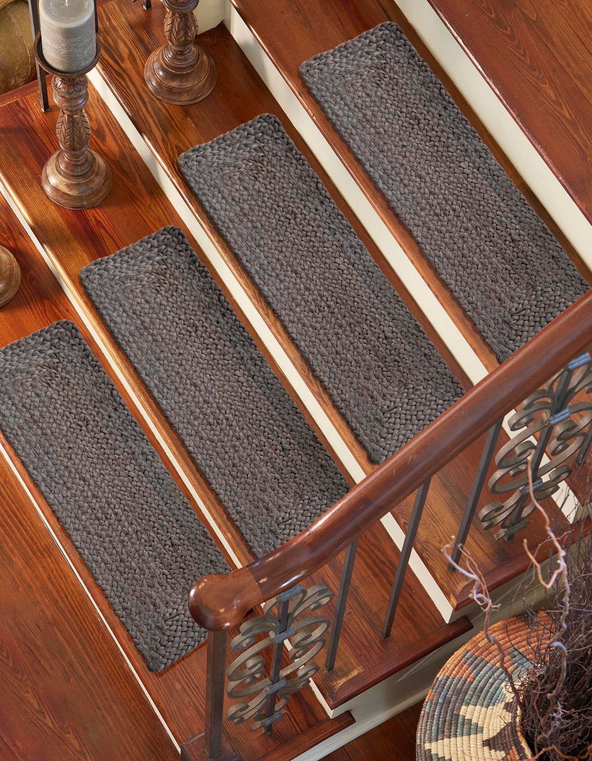 0' 9 x 2' 6 Hand Woven Braided Jute Stair Tread Rug