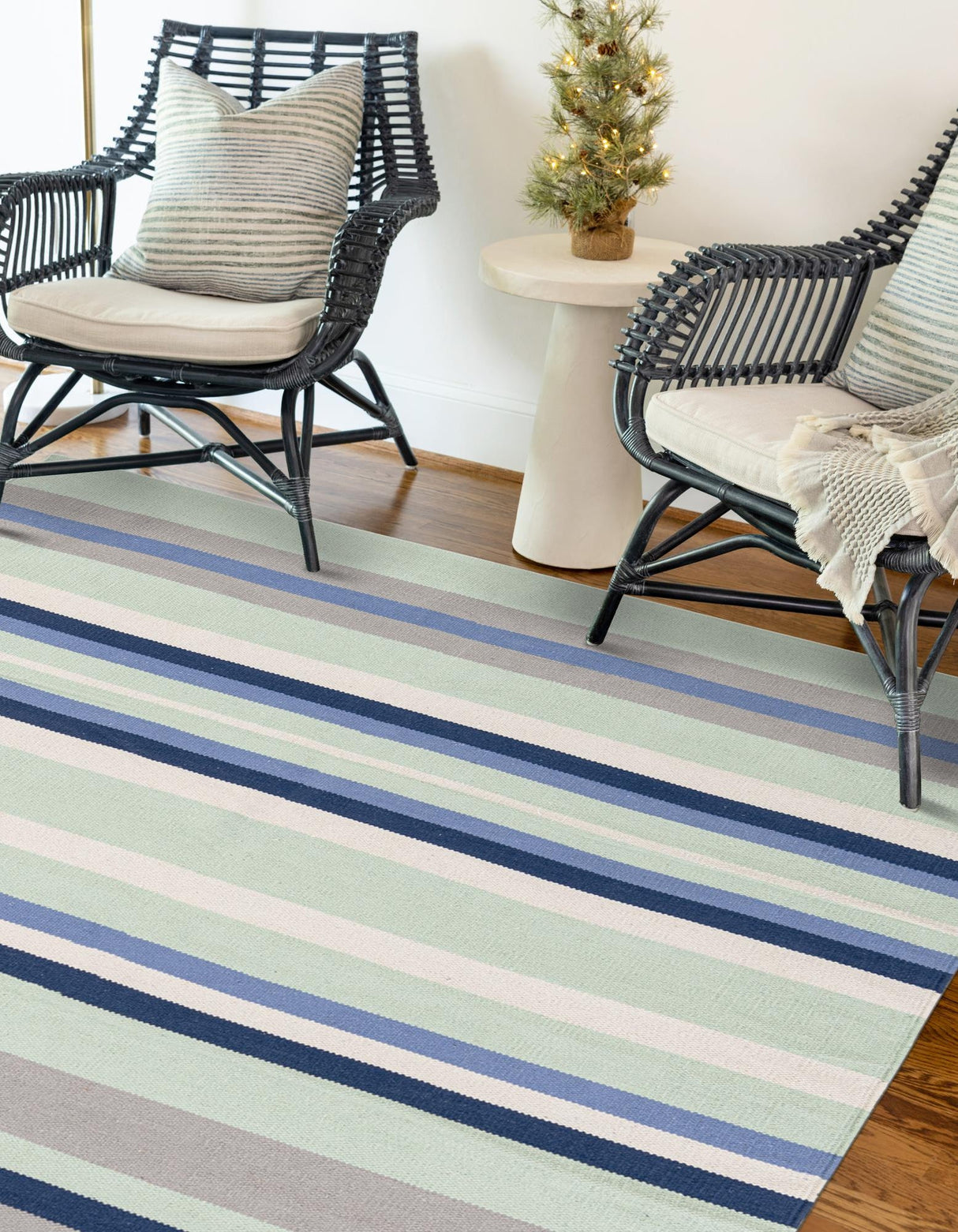 Hand Woven Flatweave Cotton Dhurrie Rug