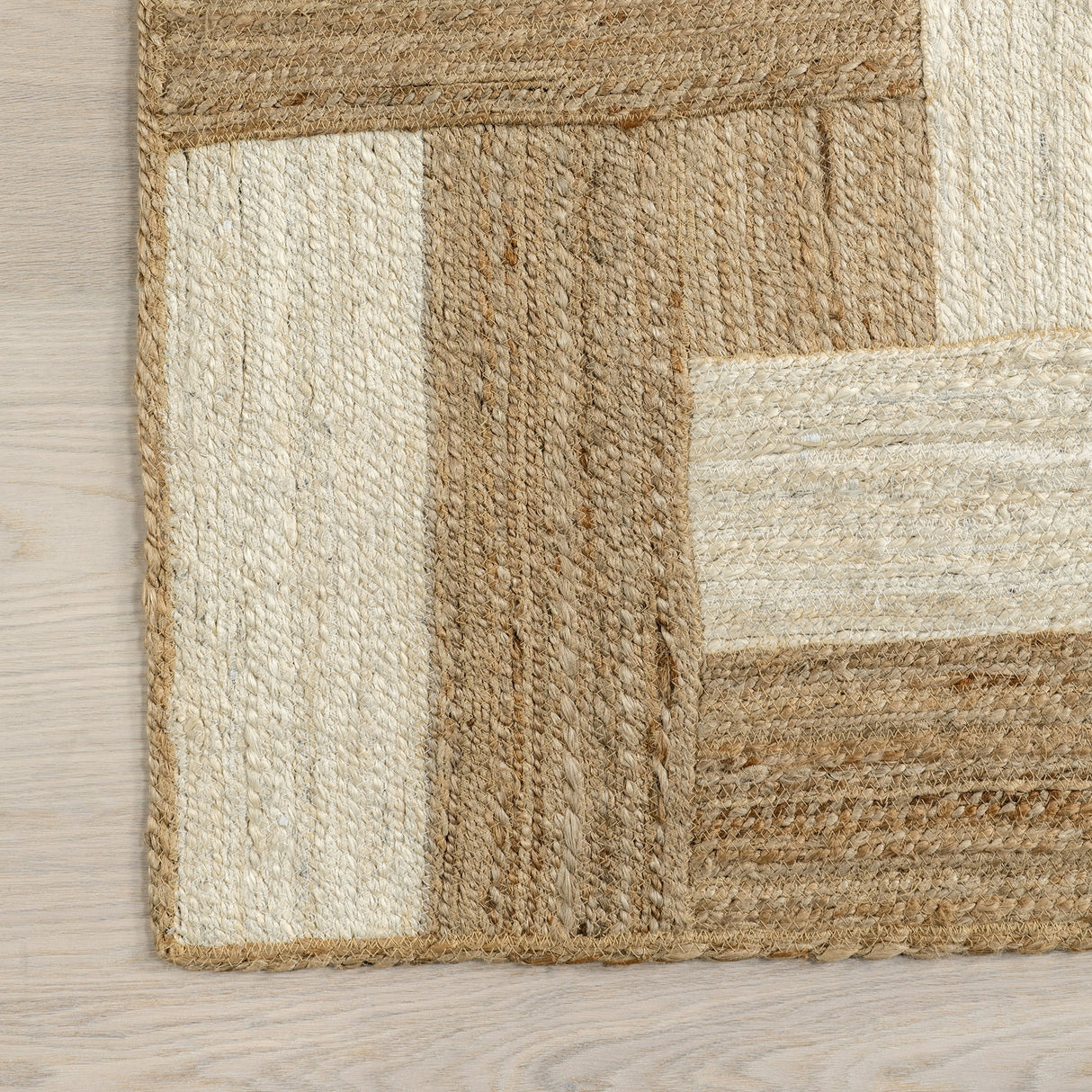 Natural Florentina Geometric Links Jute Area Rug