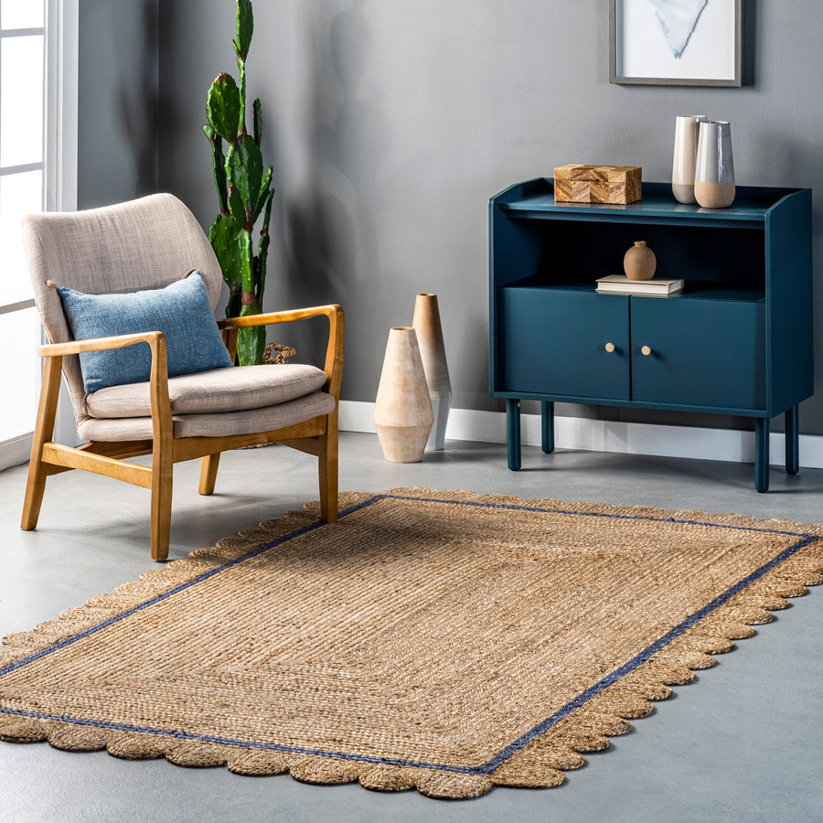 Hand Braided Scalloped Jute Area Rug