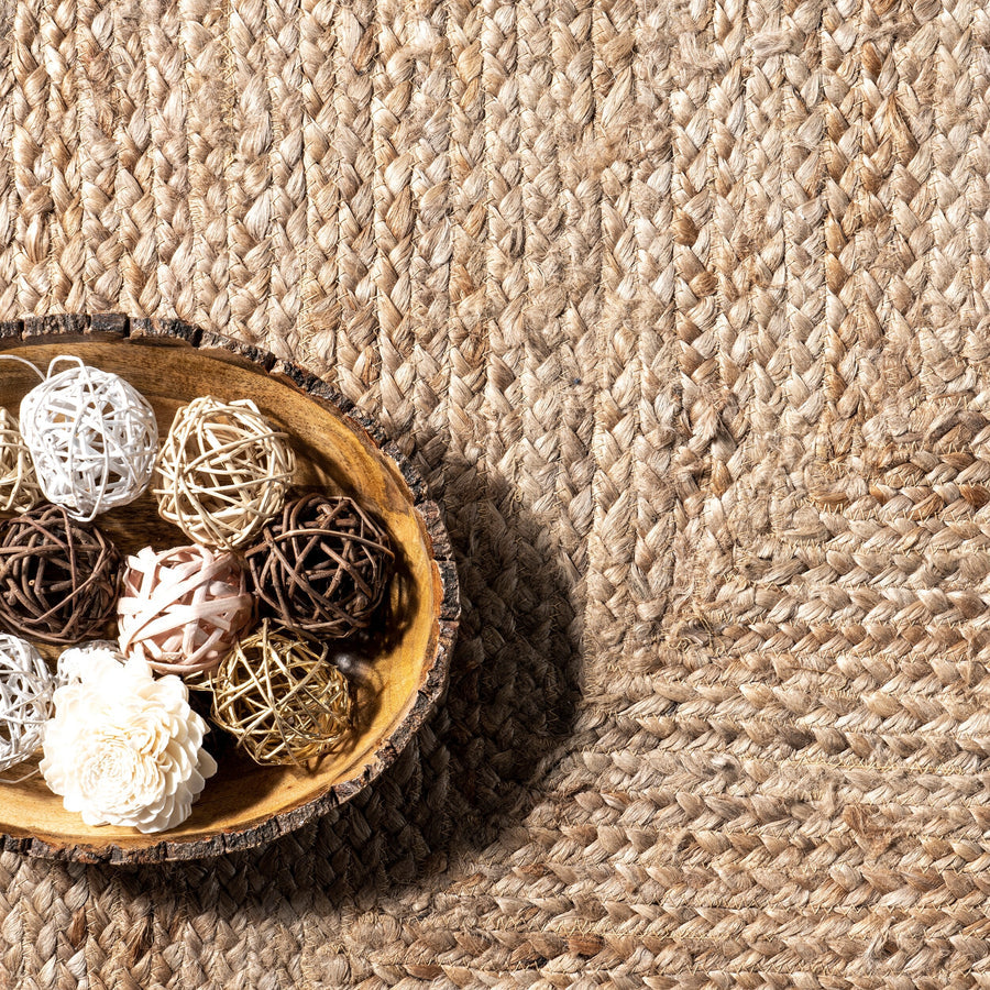 Hand Braided Scalloped Jute Area Rug