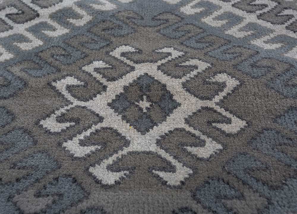 Savana Unique Hand Knotted Designs Antique Rugs