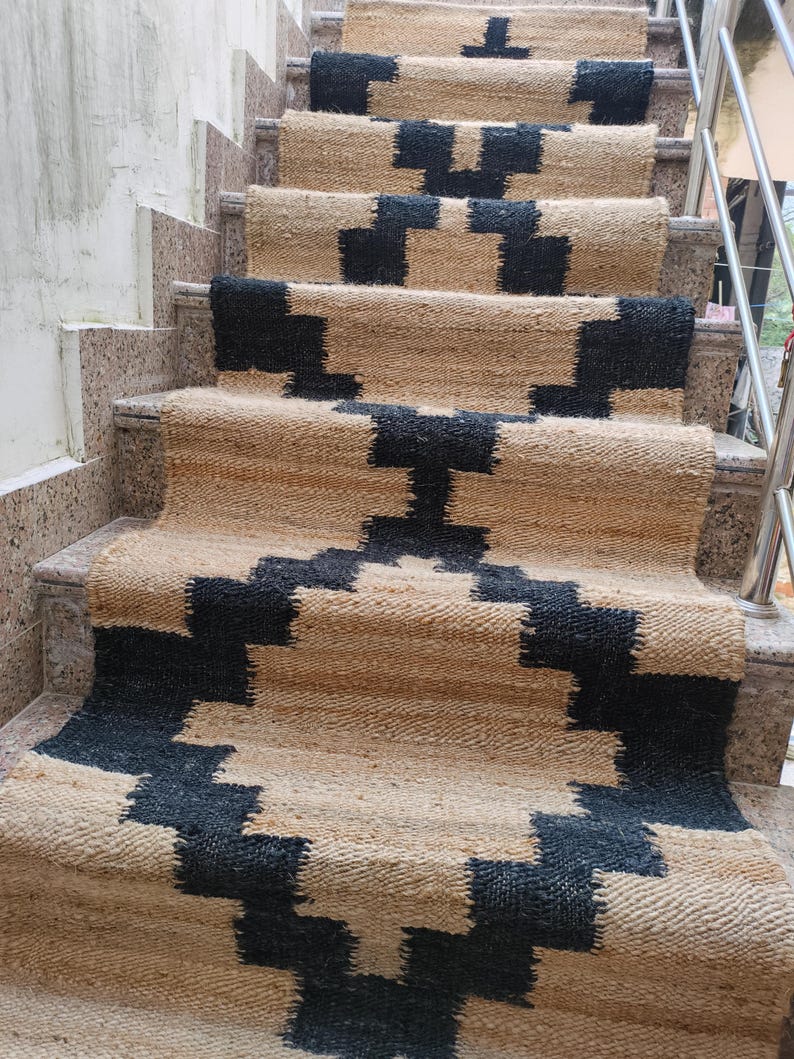 Geometric Patten Jute Runner Black and Begie