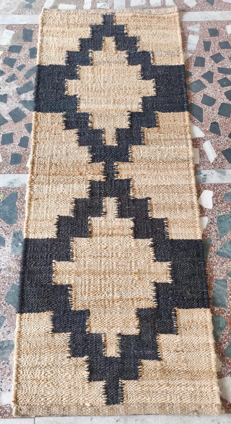 Geometric Patten Jute Runner Black and Begie