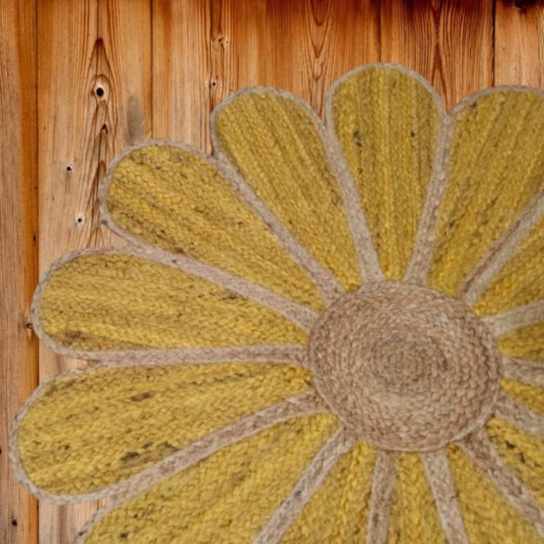 Flower Shape Jute Rug