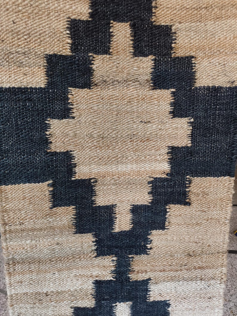 Geometric Patten Jute Runner Black and Begie