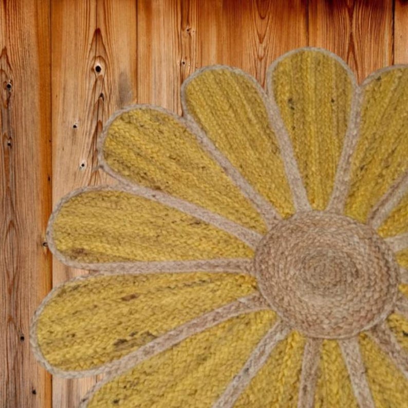 Flower Shape Jute Rug